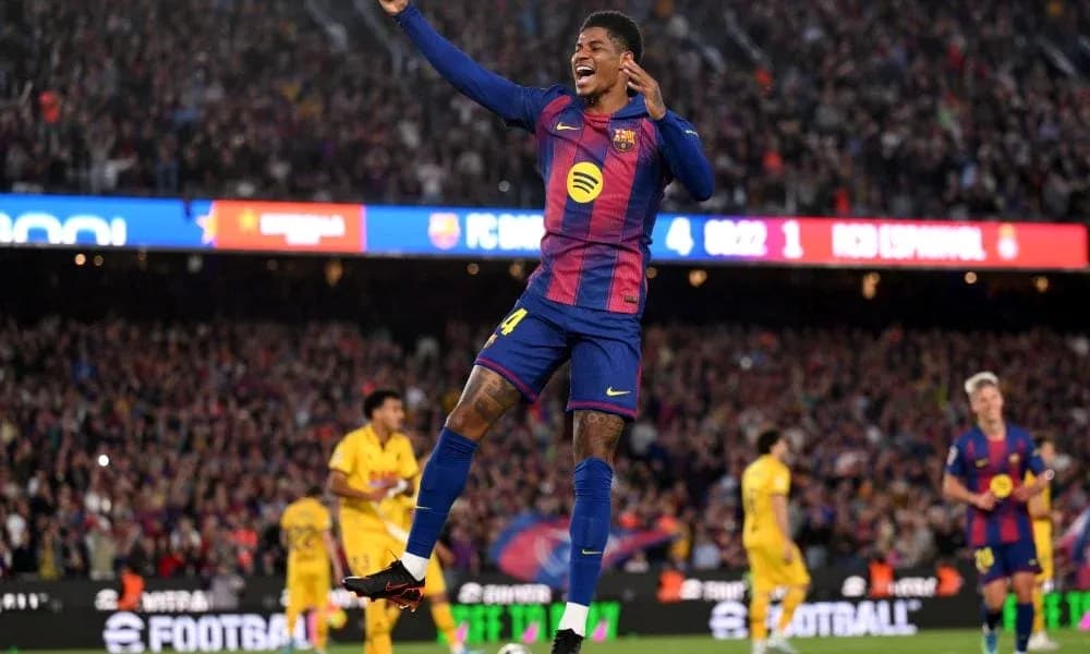 Jugador de Barcelona celebrando un gol en el estadio