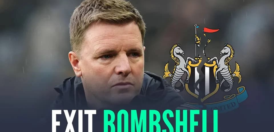 Entrenador de Newcastle con logotipo del club de fondo