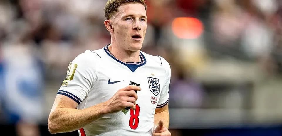 Jugador de Inglaterra corriendo durante un partido