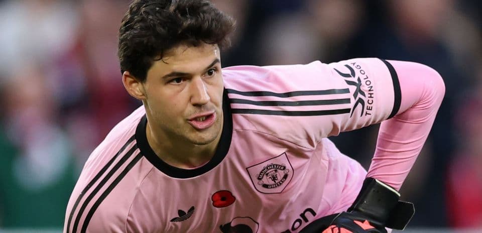 Portero de Manchester United en acción durante el partido