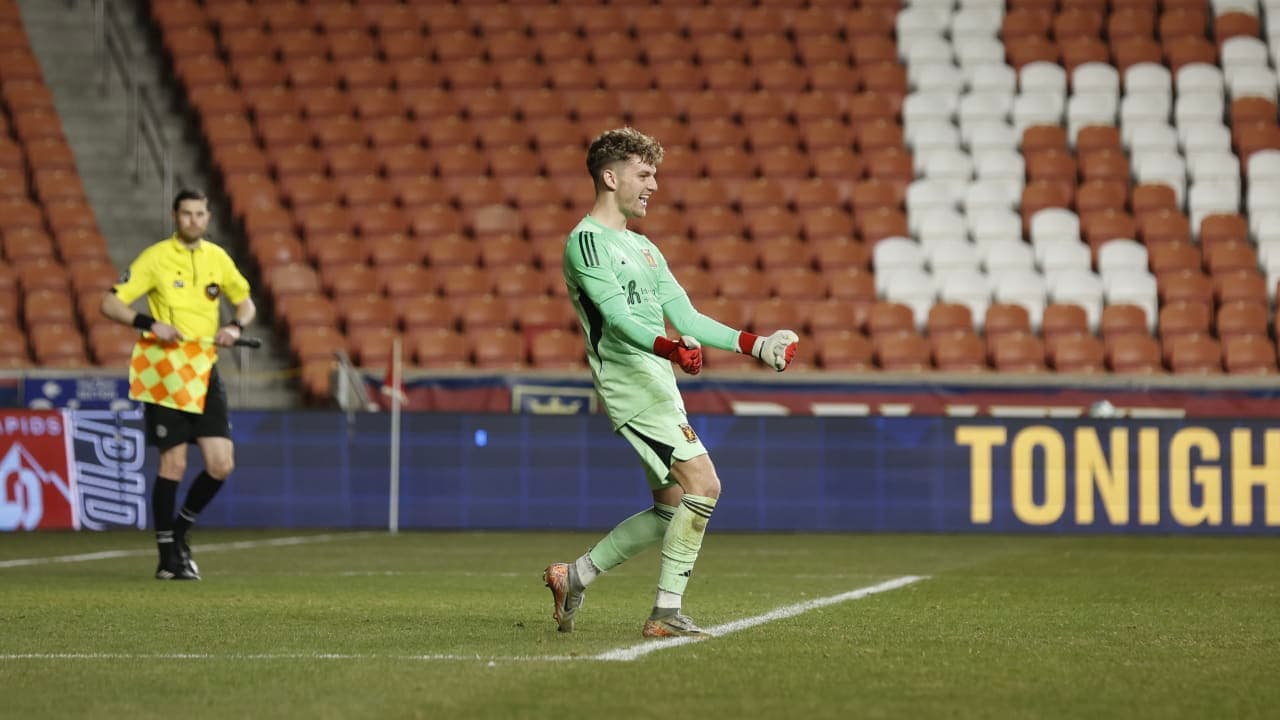 Portero celebrando en el partido Real Monarchs