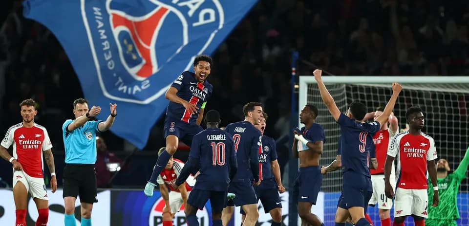 Jugadores de PSG celebrando un gol en el partido