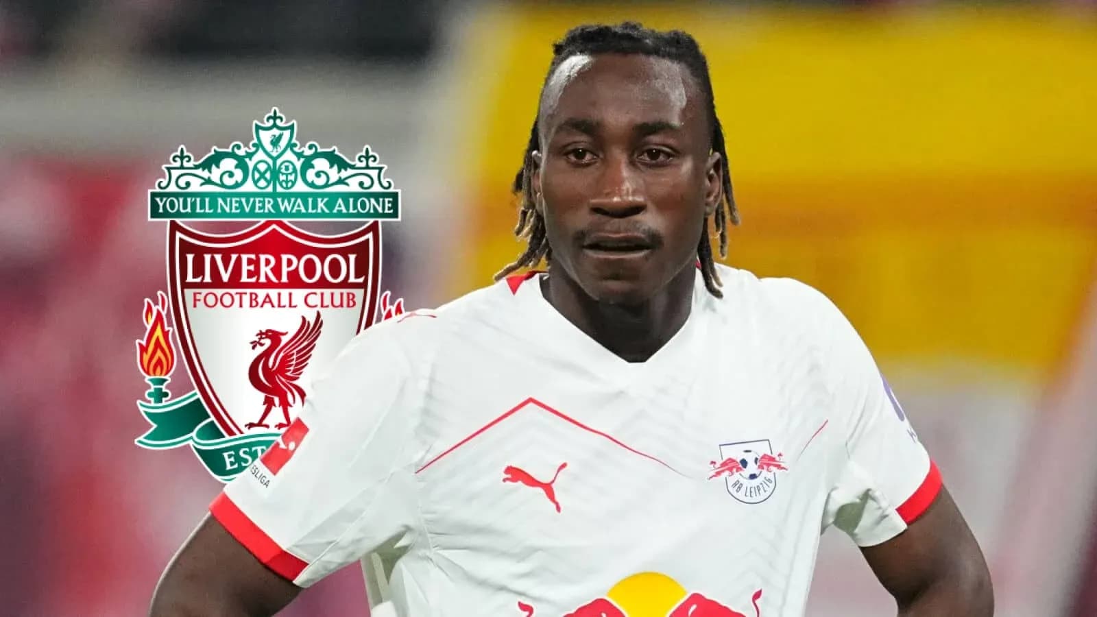 Jugador de RB Leipzig con logo de Liverpool detrás