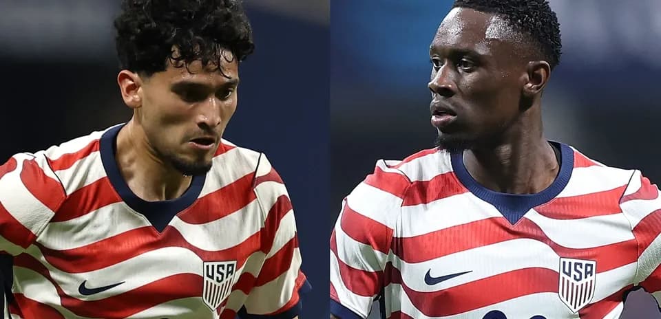 Dos jugadores de la selección de Estados Unidos en acción