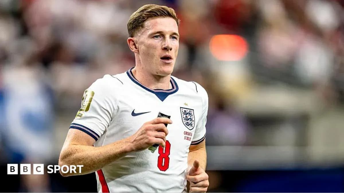 Jugador de Inglaterra corriendo durante un partido