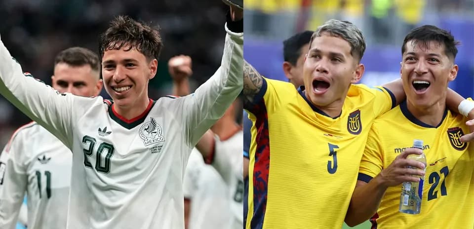 Jugadores de México y Ecuador celebrando juntos
