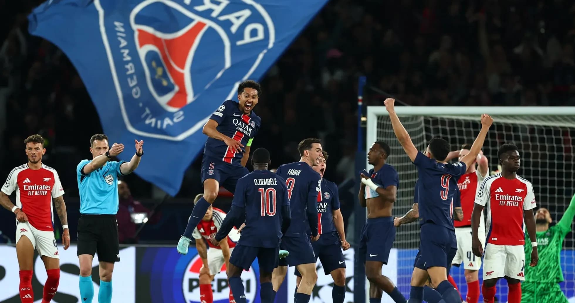 Jugadores de PSG celebrando un gol