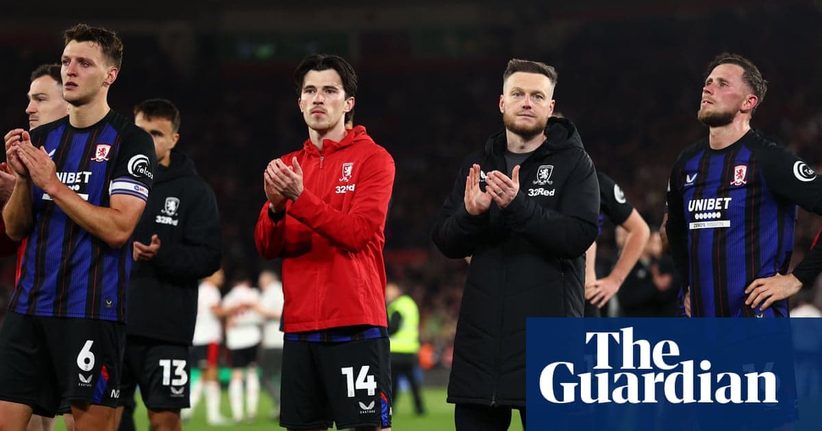 Jugadores del Middlesbrough aplaudiendo tras el partido