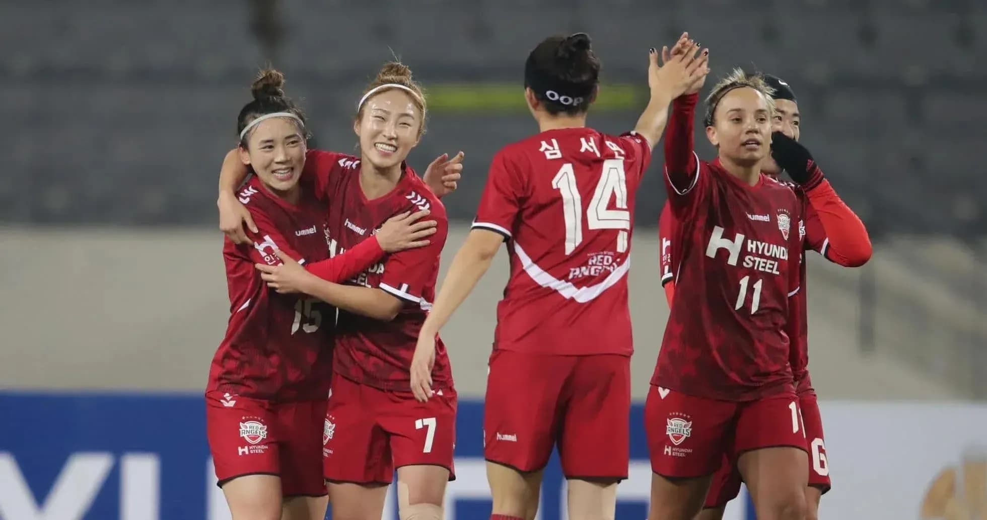 Jugadoras celebrando un gol en el WK-League
