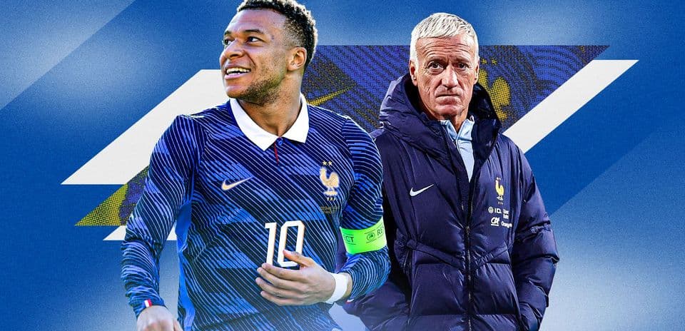 Kylian Mbappé y Didier Deschamps con uniforme de Francia