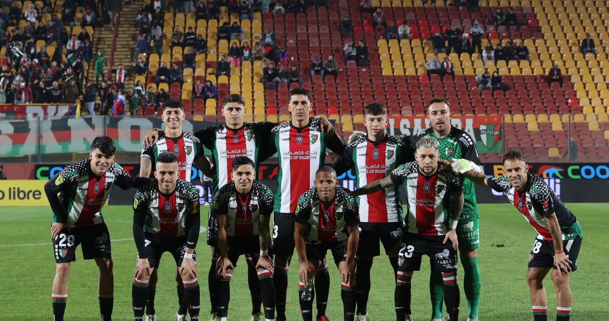 Equipo Palestino posando antes del partido