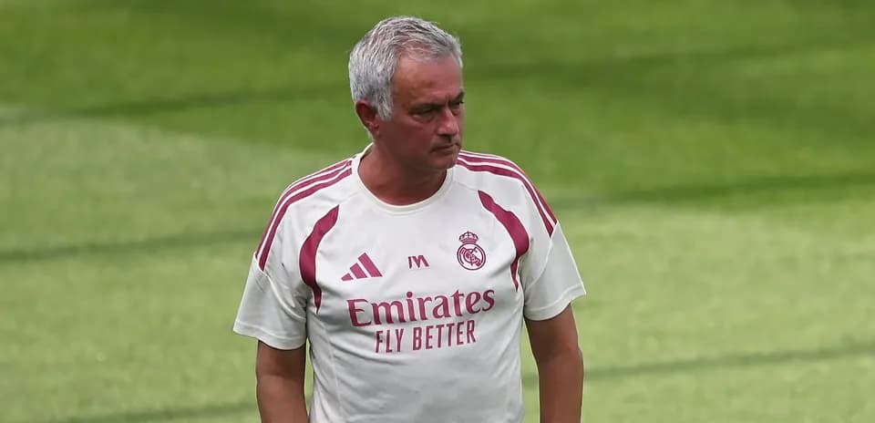 Entrenador en sesión de entrenamiento del Real Madrid