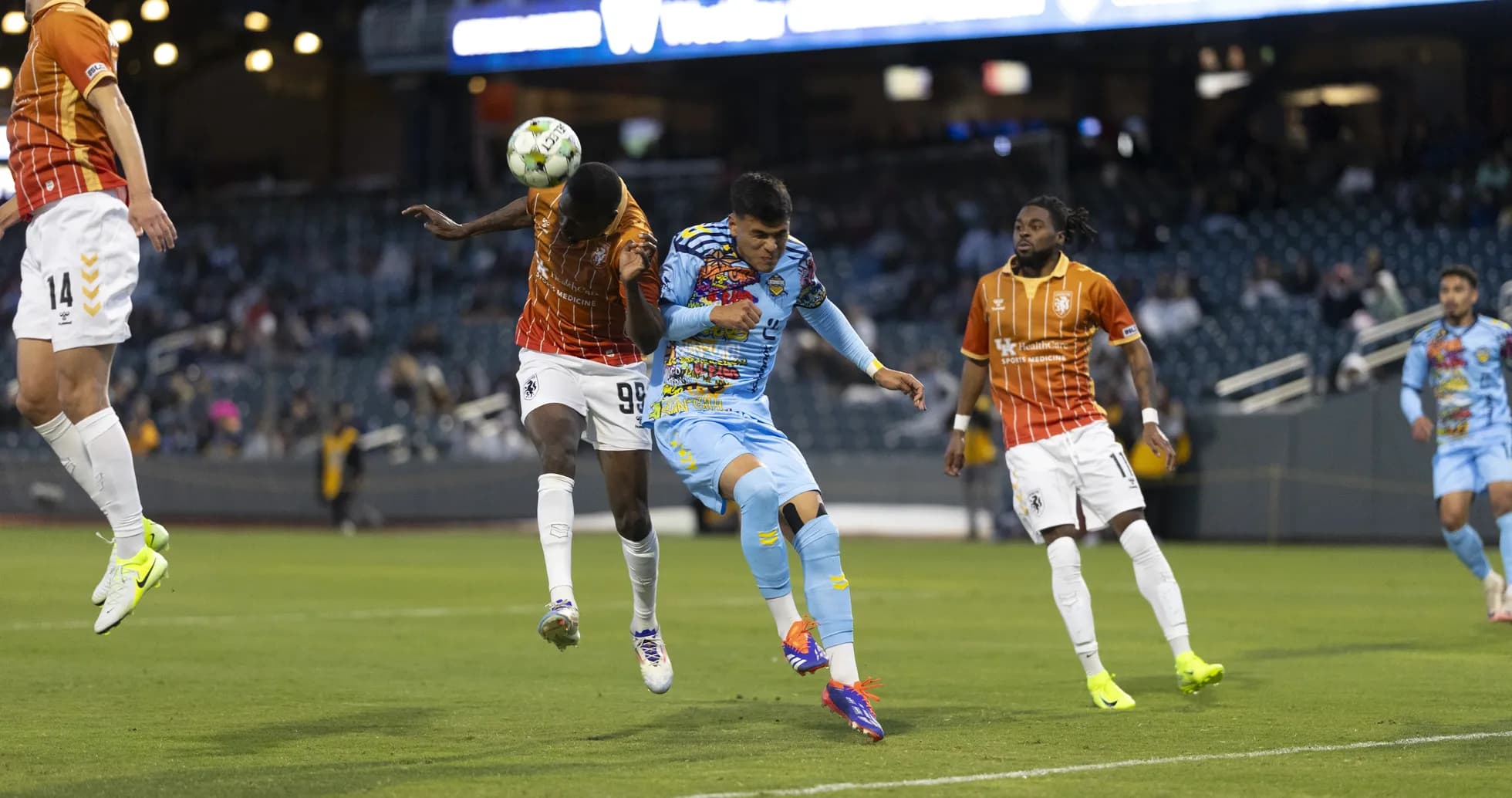 El Paso Locomotive en acción durante el partido