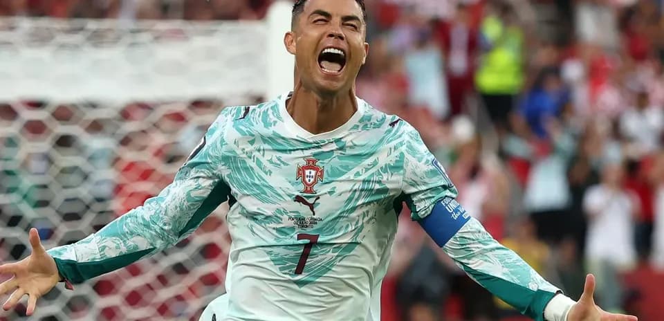 Cristiano Ronaldo celebra un gol para Portugal