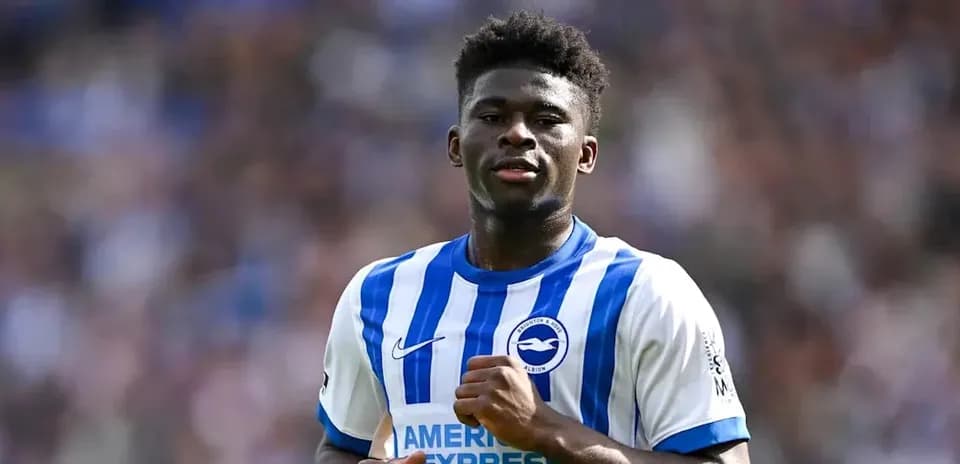 Jugador de Brighton & Hove Albion en acción durante partido