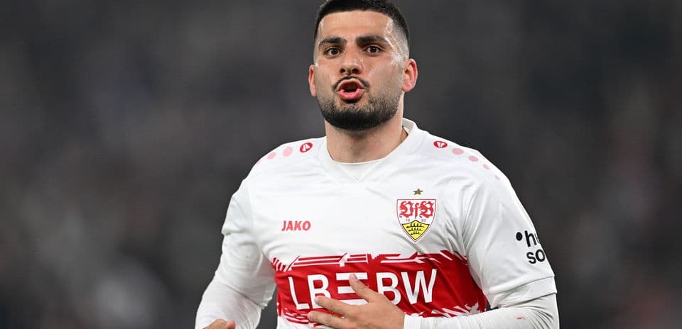 Jugador de Stuttgart durante un partido de fútbol