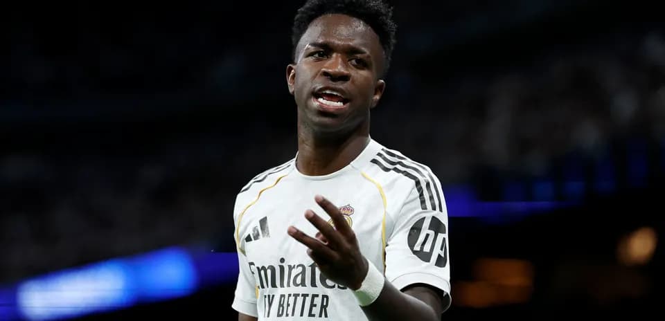 Jugador de Real Madrid gesticulando en el partido