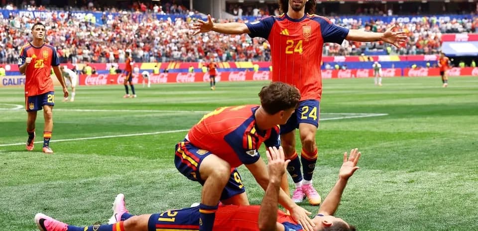 Celebración de jugadores de España tras un gol
