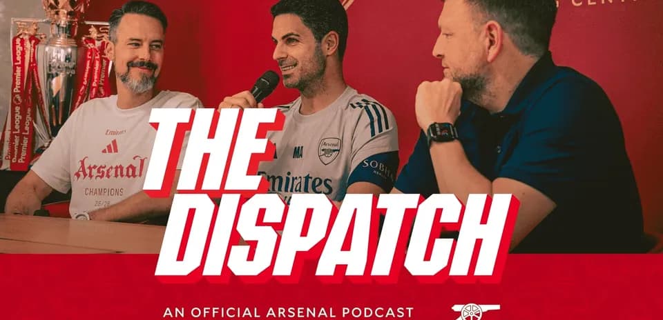 Tres presentadores en el podcast oficial de Arsenal