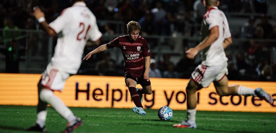 Jugador de Sacramento Republic en acción