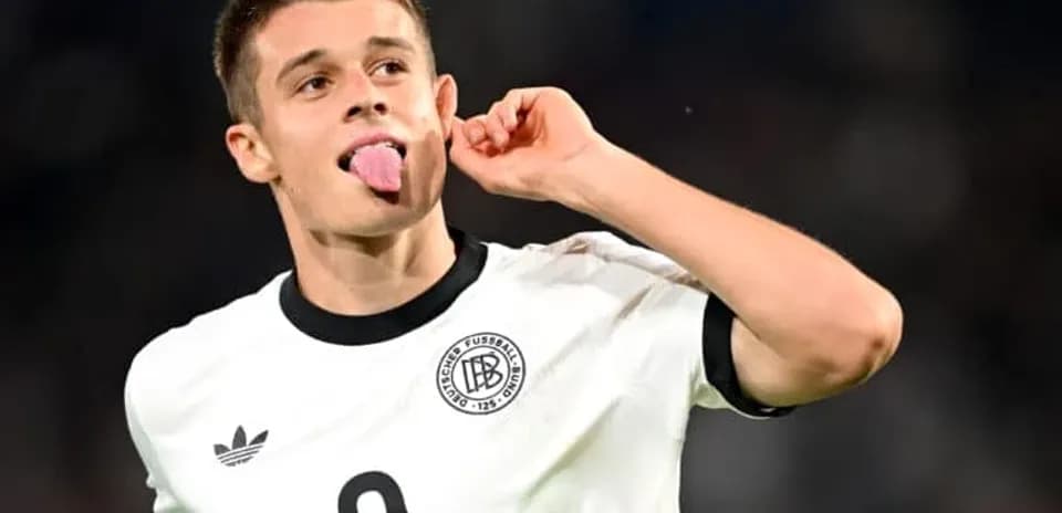 Jugador de Alemania celebrando un gol con gesto
