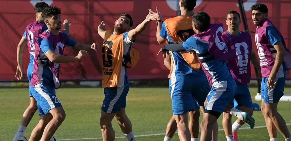 Entrenamiento de jugadores de Irán para la Copa Mundial