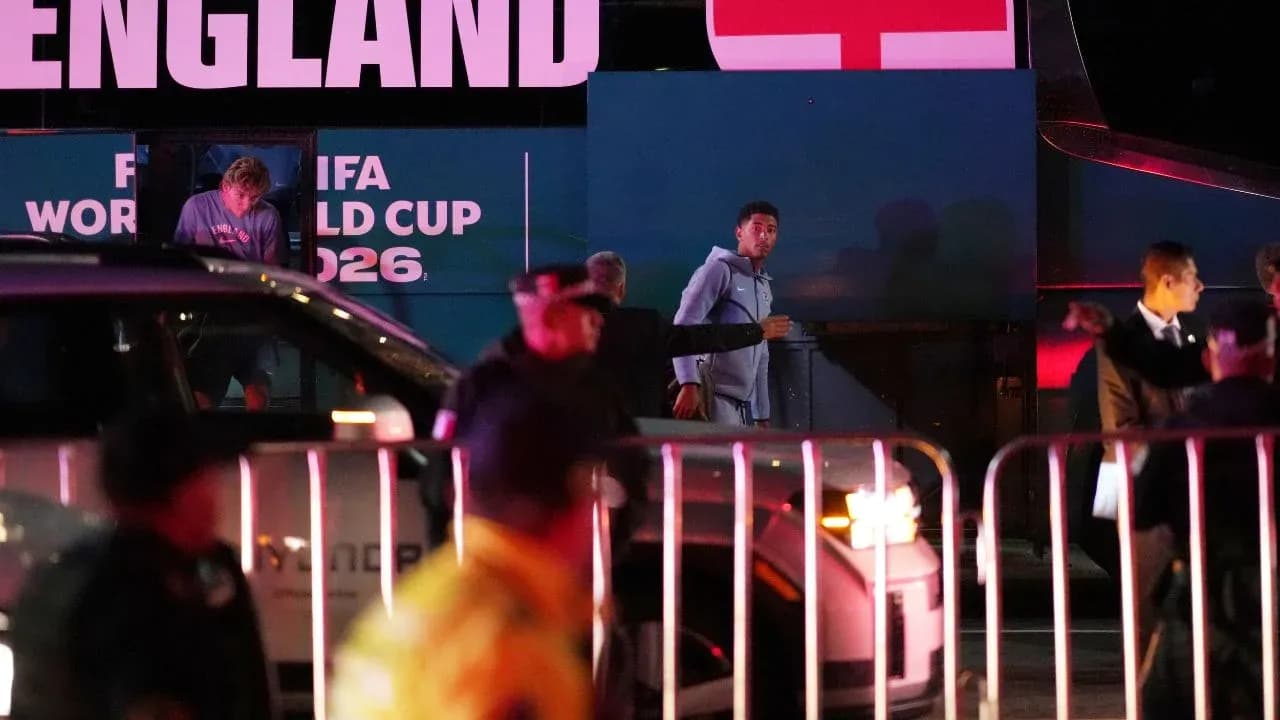 Jugadores de Inglaterra llegando a la Copa Mundial 2026