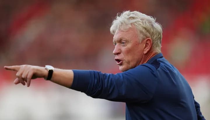 Everton busca al delantero de Manchester United Ethan Wheatley; PSG cerca de fichar a Mika Godts