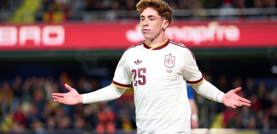 Liverpool asegura a Víctor Muñoz por £34 millones y supera a Newcastle en la carrera por la estrella española