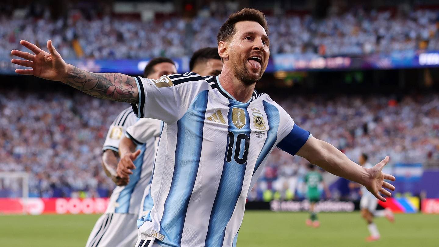 Calificaciones de Argentina vs Argelia: Messi deslumbra con triplete y récord en Mundial