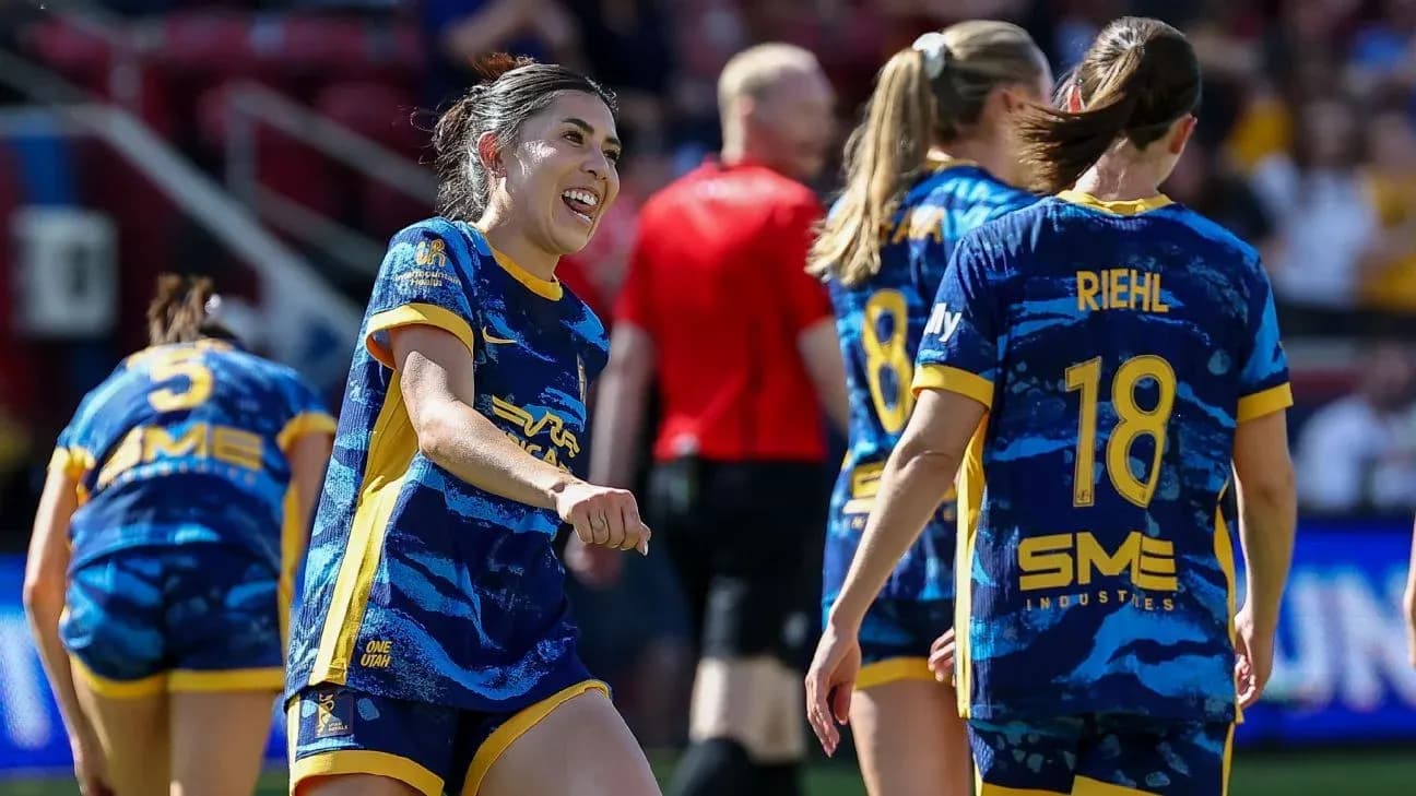 Jugadoras de Utah Royals celebrando un gol Jugadoras de Utah Royals celebrando un gol
