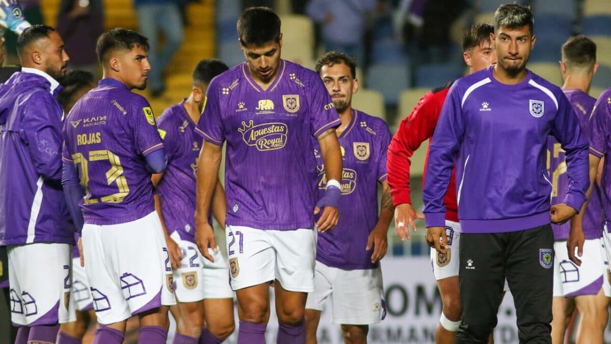 Jugadores de Concepción antes del partido Jugadores de Concepción antes del partido