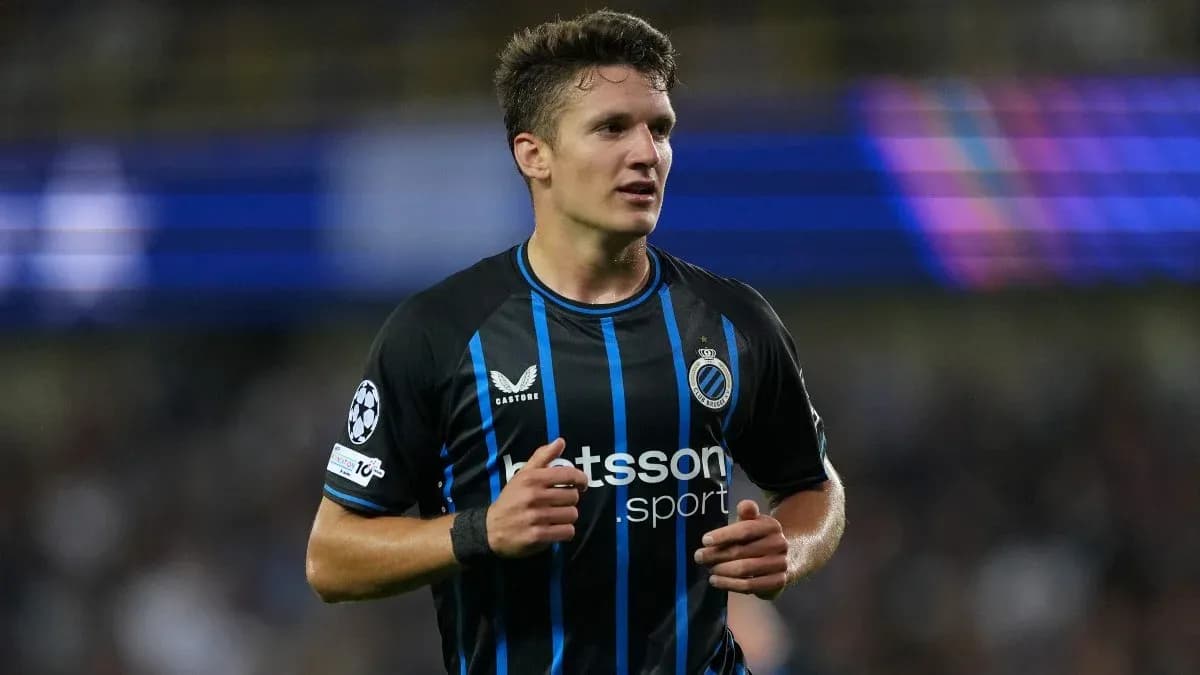 Jugador de Club Brugge en partido de Champions League Jugador de Club Brugge en partido de Champions League