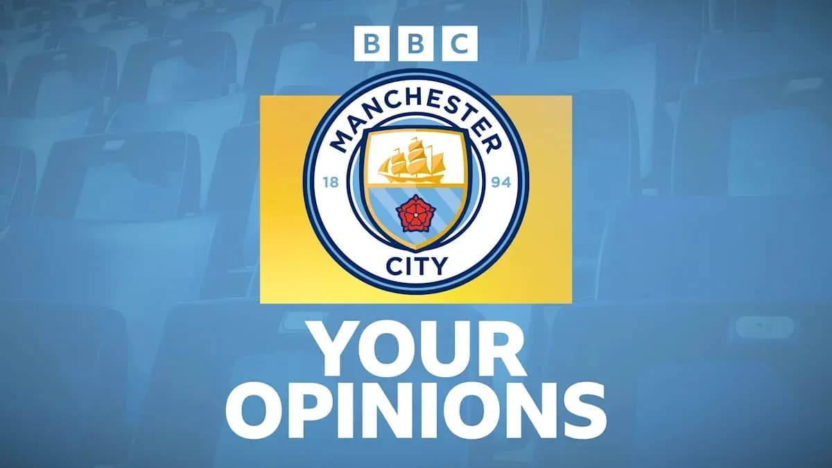Logotipo de Manchester City con texto de opiniones Logotipo de Manchester City con texto de opiniones