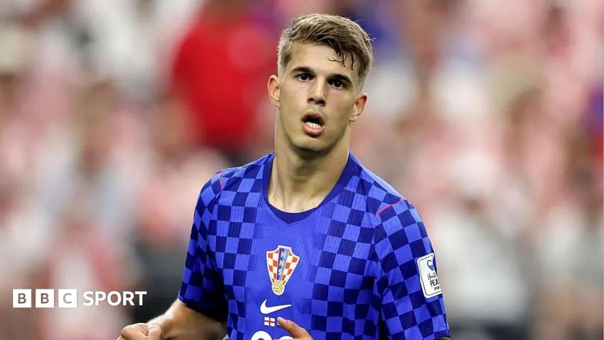 Jugador de Croacia en acción durante un partido Jugador de Croacia en acción durante un partido