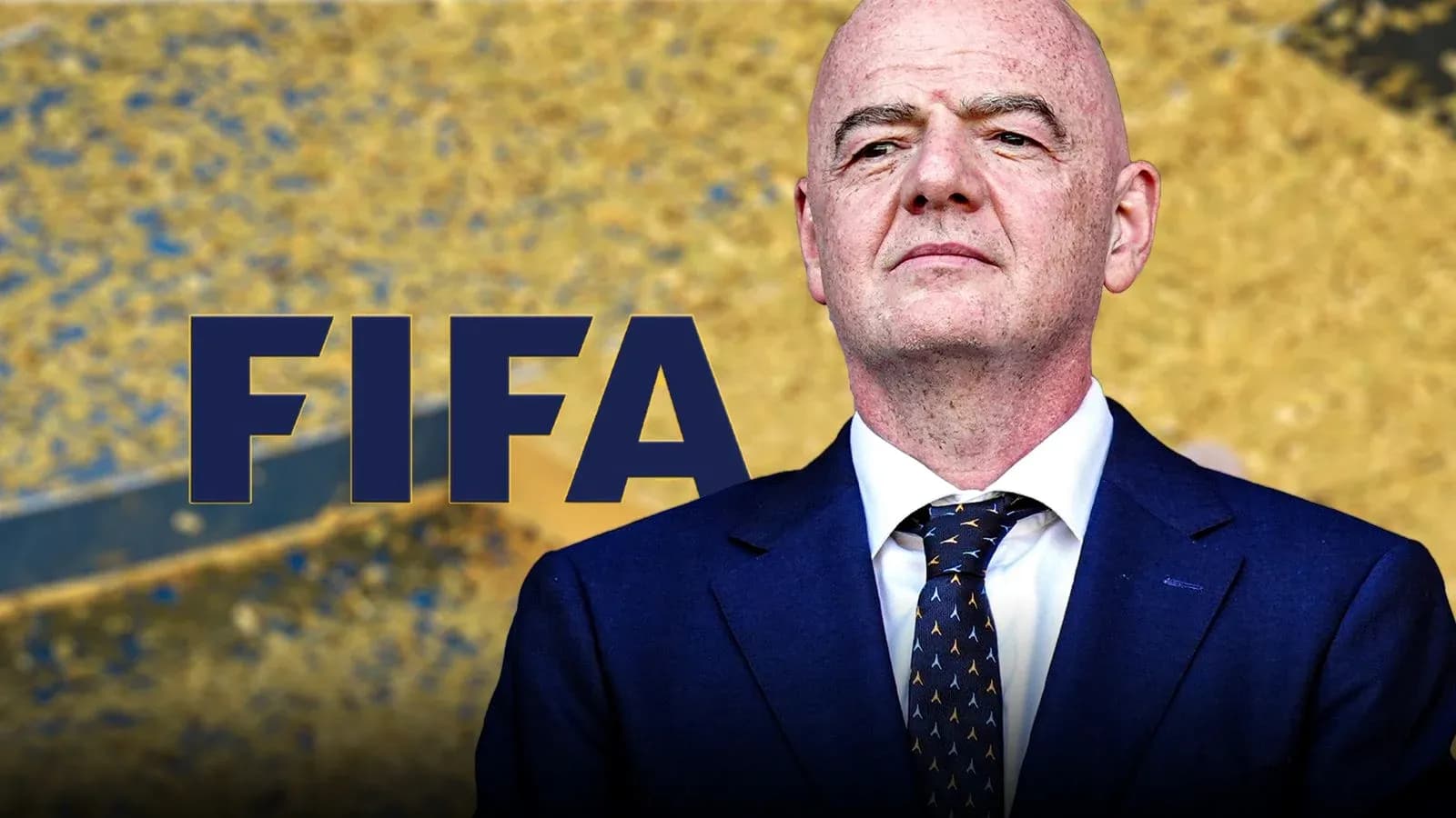 Gianni Infantino frente al logo de FIFA Gianni Infantino frente al logo de FIFA