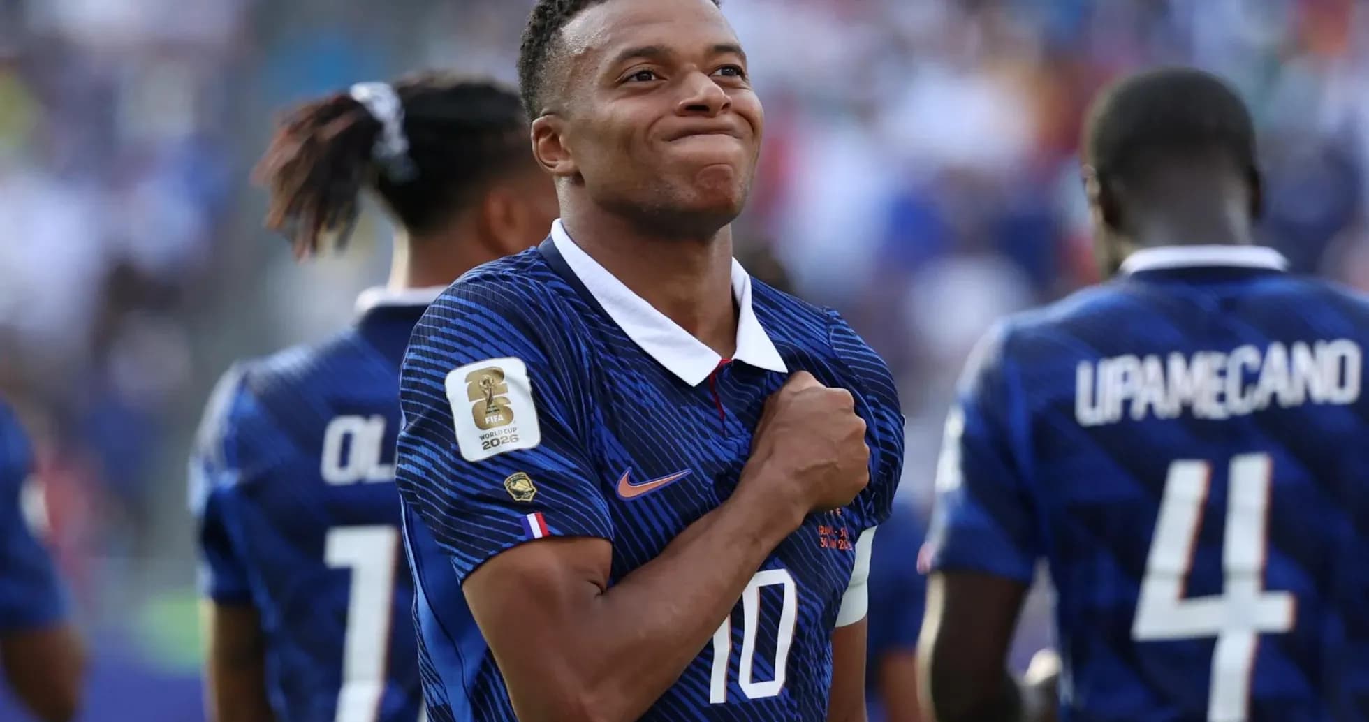 Kylian Mbappé celebrando con la selección de Francia Kylian Mbappé celebrando con la selección de Francia
