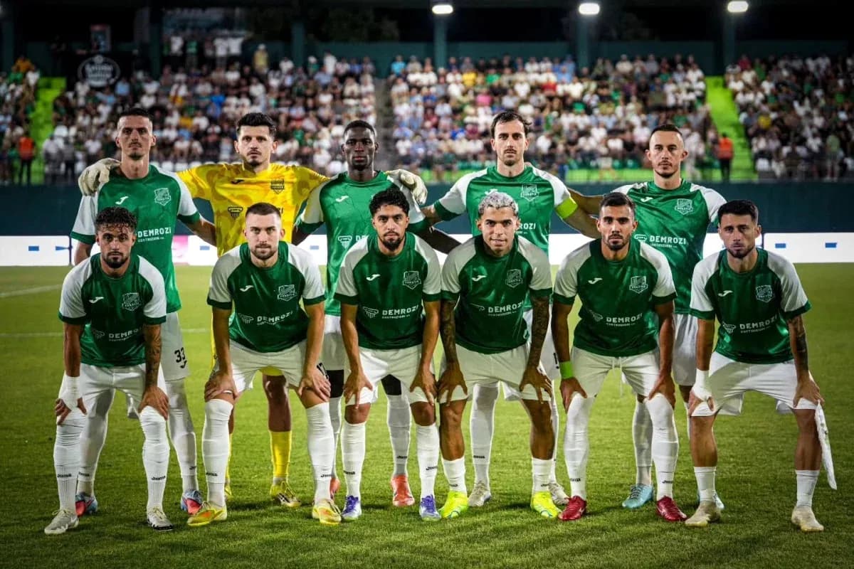 Equipo de Egnatia Rrogozhinë en el campo Equipo de Egnatia Rrogozhinë en el campo