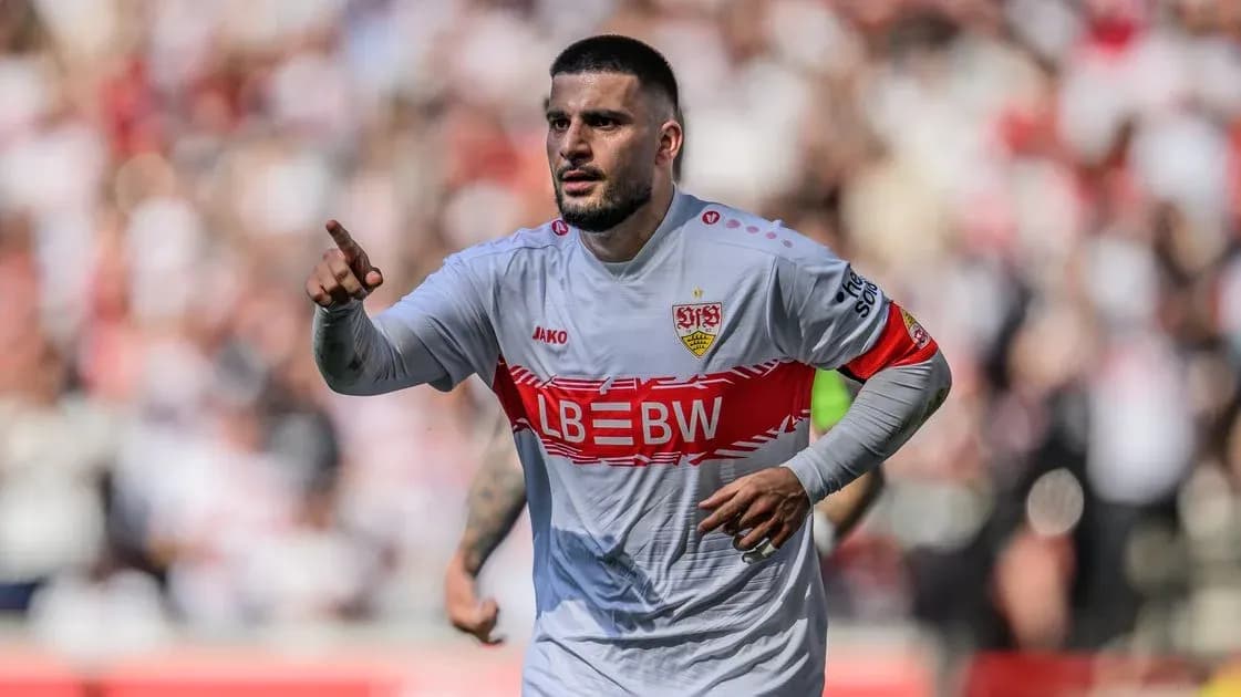 Jugador del VfB Stuttgart celebrando un gol Jugador del VfB Stuttgart celebrando un gol