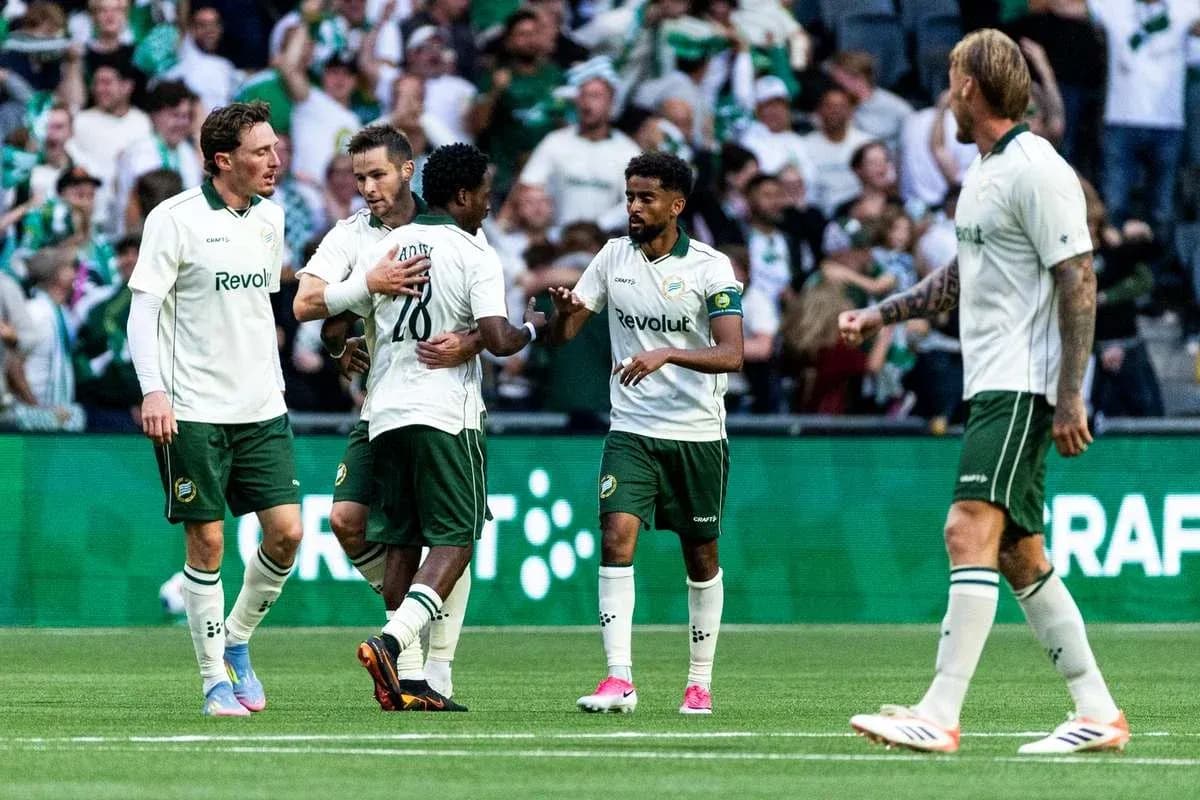 Jugadores de Hammarby celebrando un gol Jugadores de Hammarby celebrando un gol