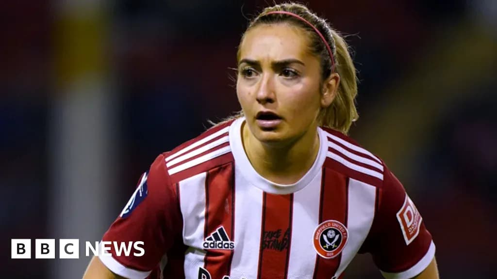 Jugadora de Sheffield United en acción durante partido Jugadora de Sheffield United en acción durante partido
