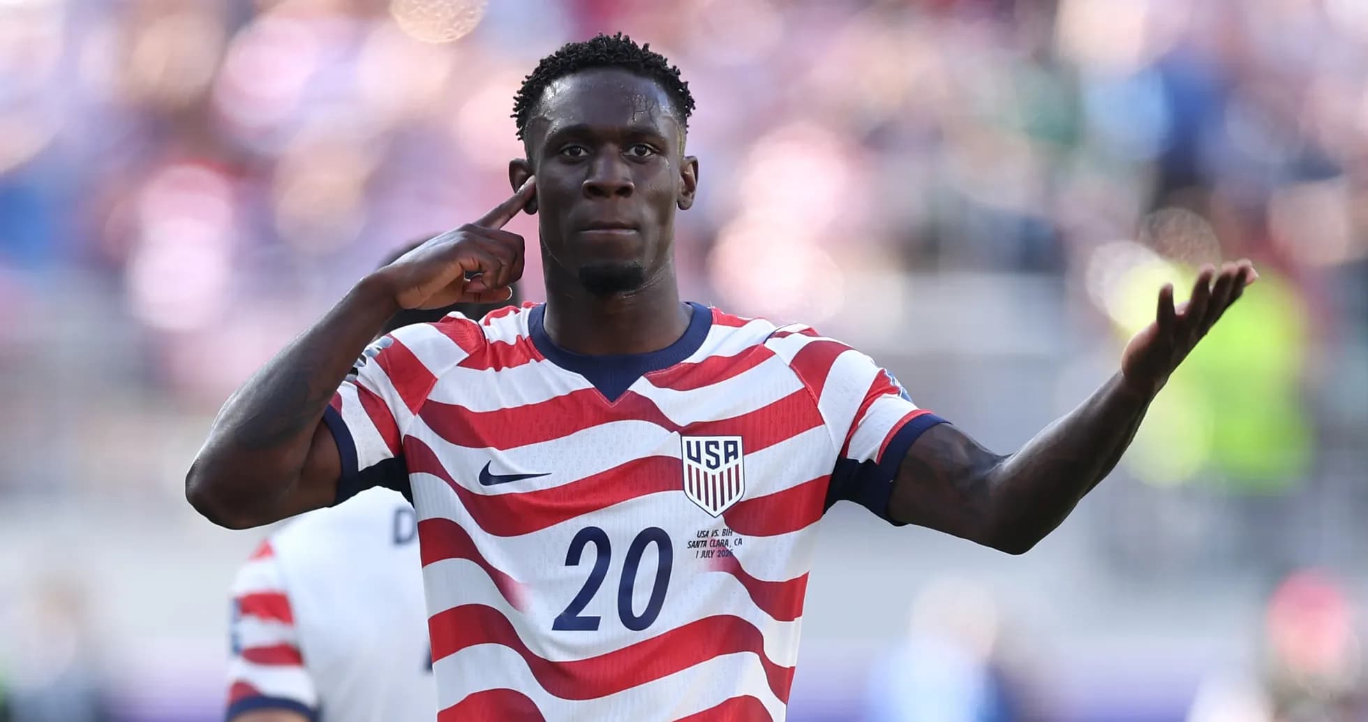 Jugador de Estados Unidos celebrando un gol Jugador de Estados Unidos celebrando un gol