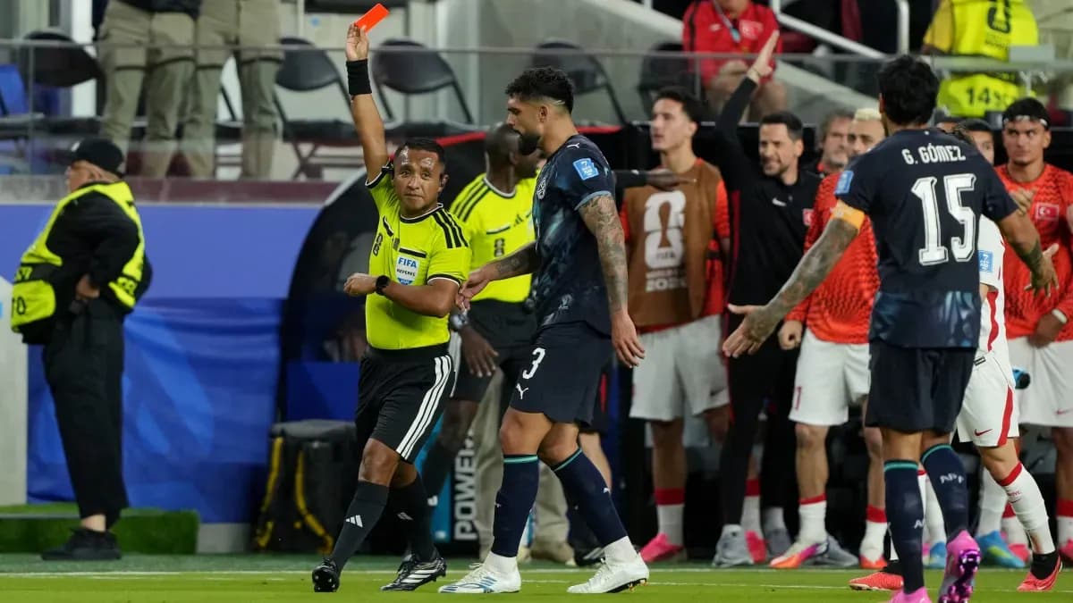 Seguimiento de tarjetas rojas en el Mundial 2026: Lista actualizada de jugadores suspendidos para la fase de grupos Seguimiento de tarjetas rojas en el Mundial 2026: Lista actualizada de jugadores suspendidos para la fase de grupos